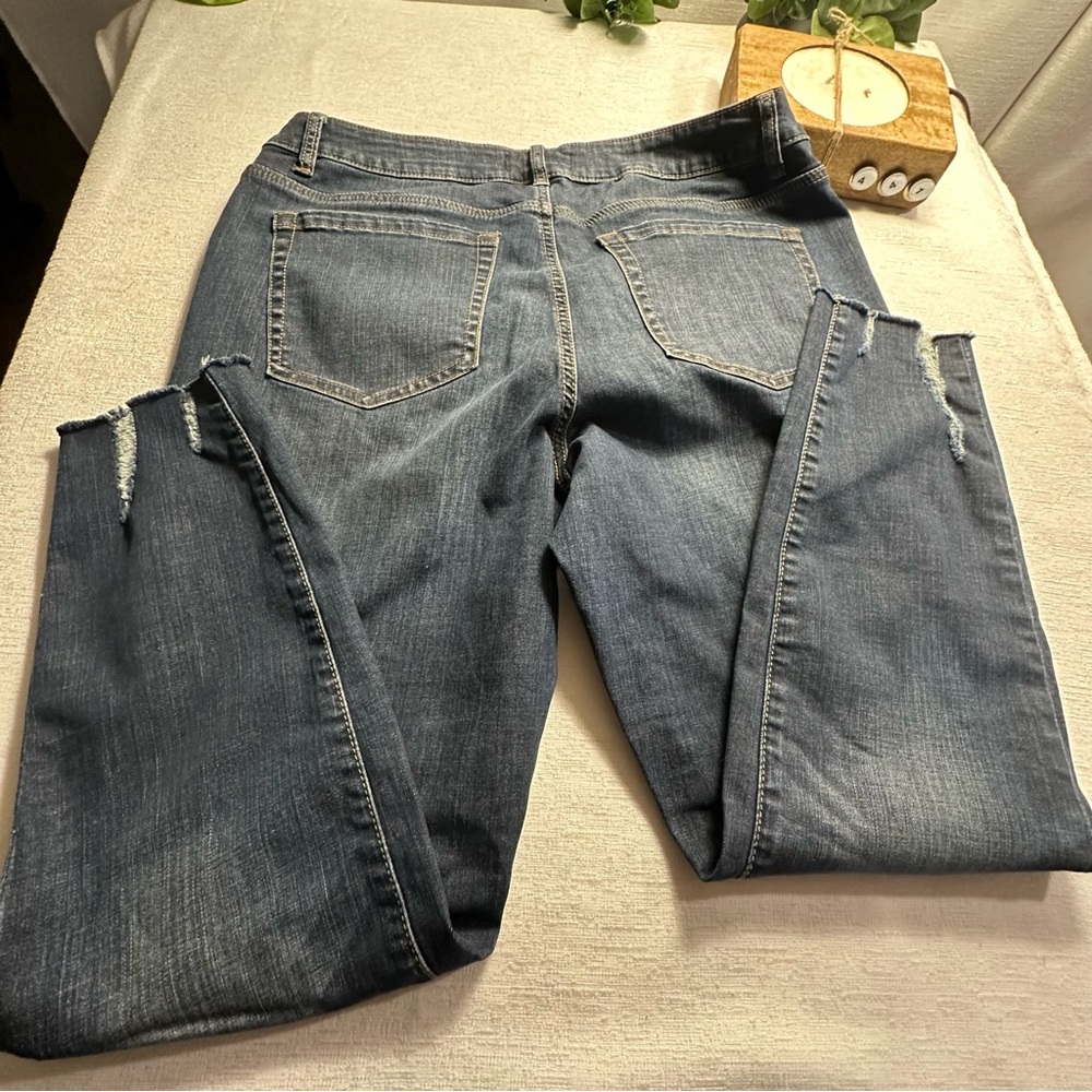 Lane Bryant Dark Blue Distressed Mid-Rise Super Stretch Skinny Jeans 18 - Picture 8 of 11